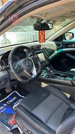 نيسان ماكسيما